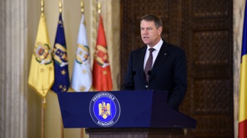 Iohannis se întâlneşte luni cu delegaţia FMI